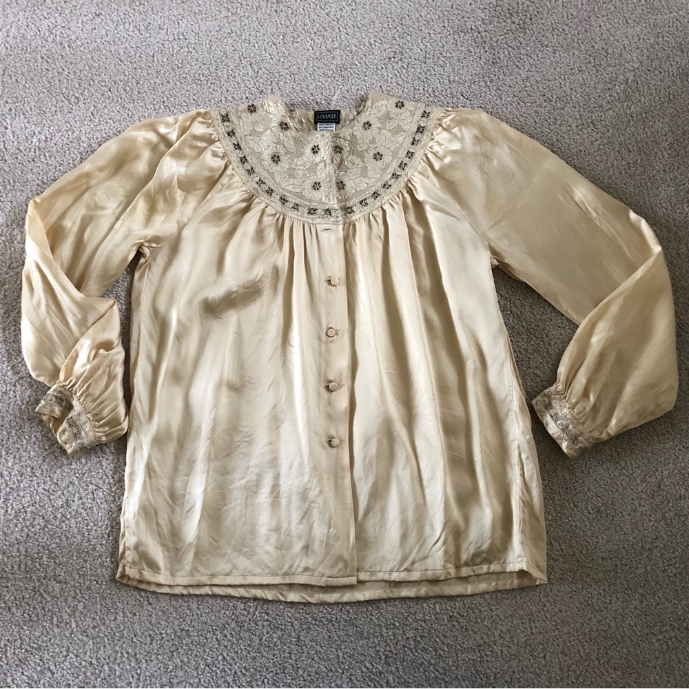Vintage Levante 100% pure silk embroidered floral button down blouse shirt